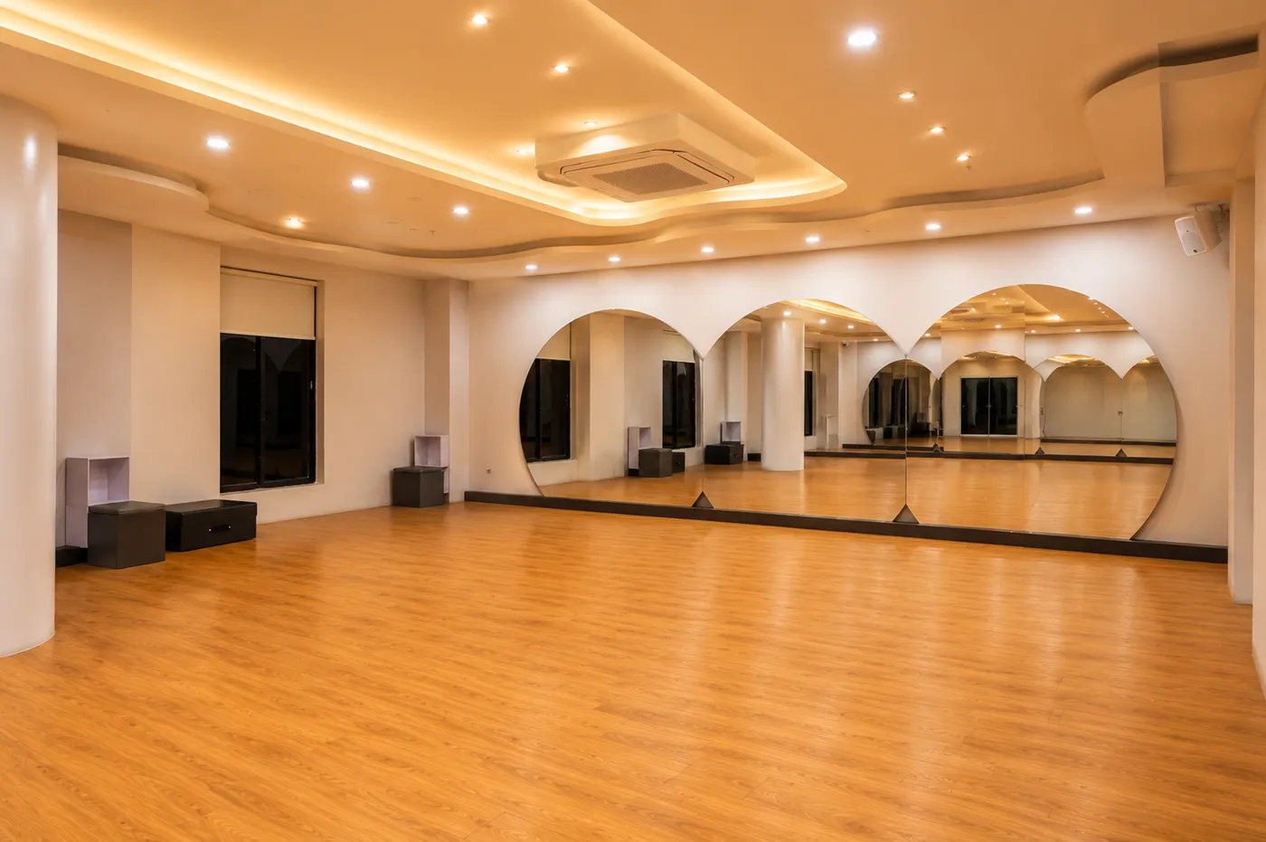 A group fitness class in the studio at V2 Fitness Zone Kompally