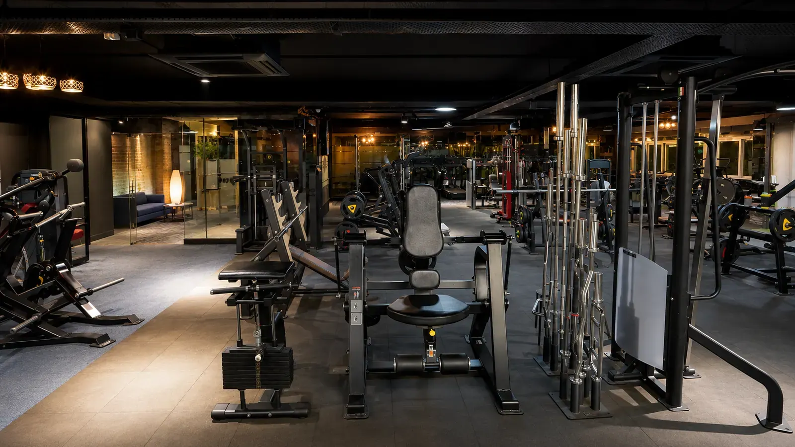 Chain gym or premium gym: which is right for you?
